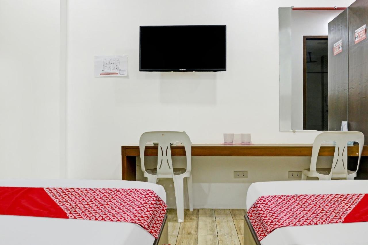 Oyo 869 Jnv Dream Hotel Subic Luaran gambar