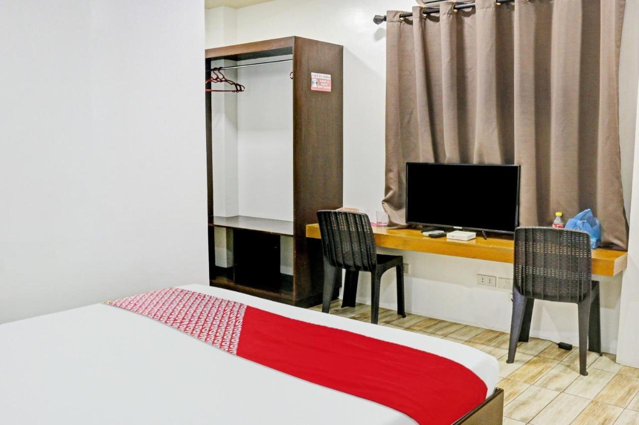 Oyo 869 Jnv Dream Hotel Subic Luaran gambar