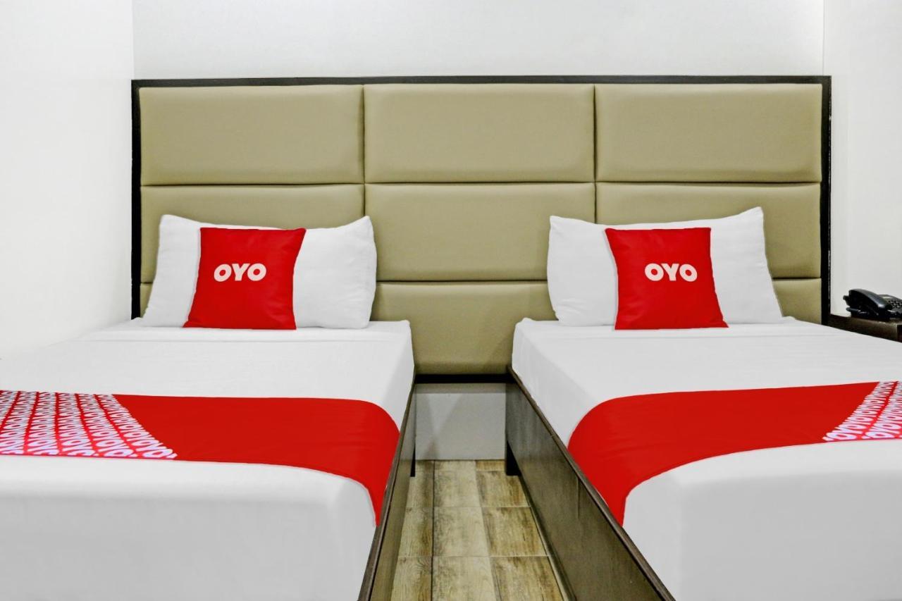 Oyo 869 Jnv Dream Hotel Subic Luaran gambar